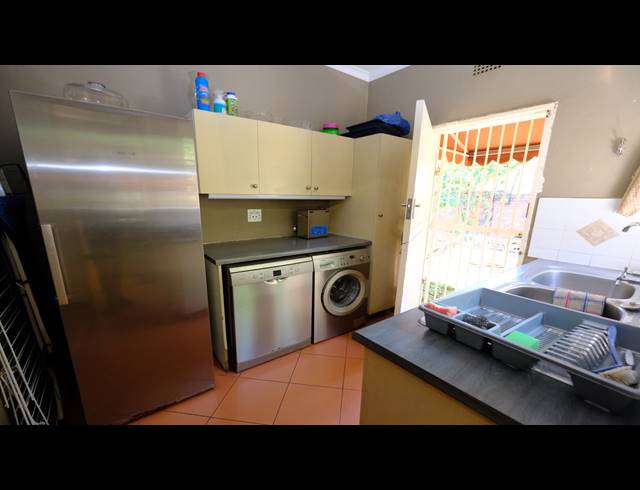 4 BEDROOM HOUSE FOR SALE IN KENSINGTON B